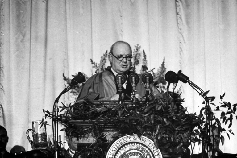 Що сталося в 1946 році: поворотний рік післявоєнного світу